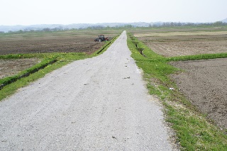 農道（大仙市大曲土地改良区 角間川地区）