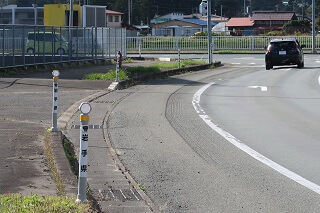 差込式木製デリネーター 盛岡市湯沢地内